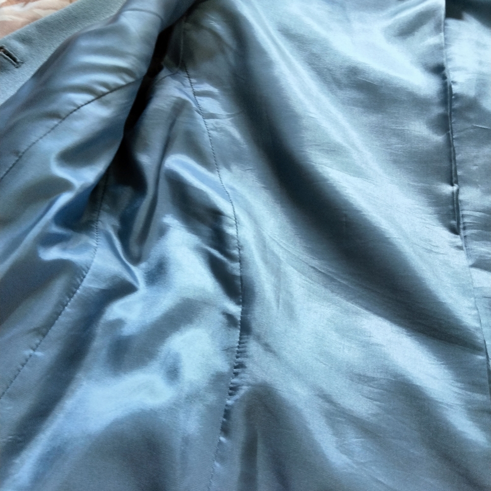 Pendleton Ladies Suit. - Picture 5 of 5